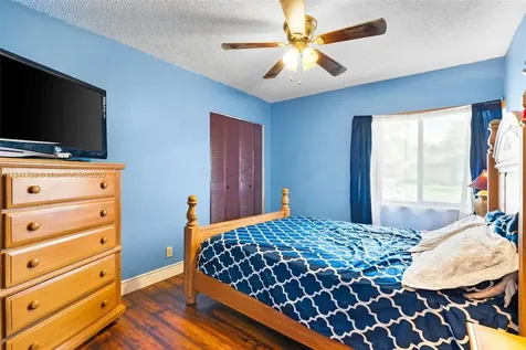 9535 NW 38th Place Sunrise FL 33351
