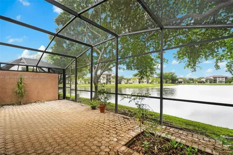 9535 NW 38th Place Sunrise FL 33351