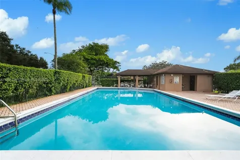 9535 NW 38th Place Sunrise FL 33351