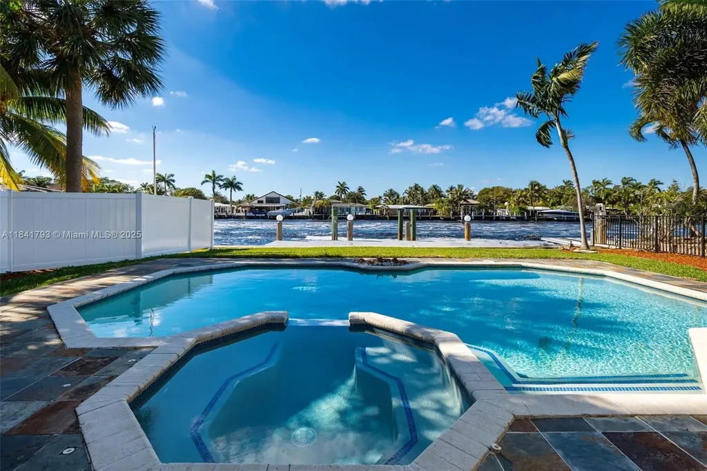 517 S Riverside Drive Pompano Beach FL 33062