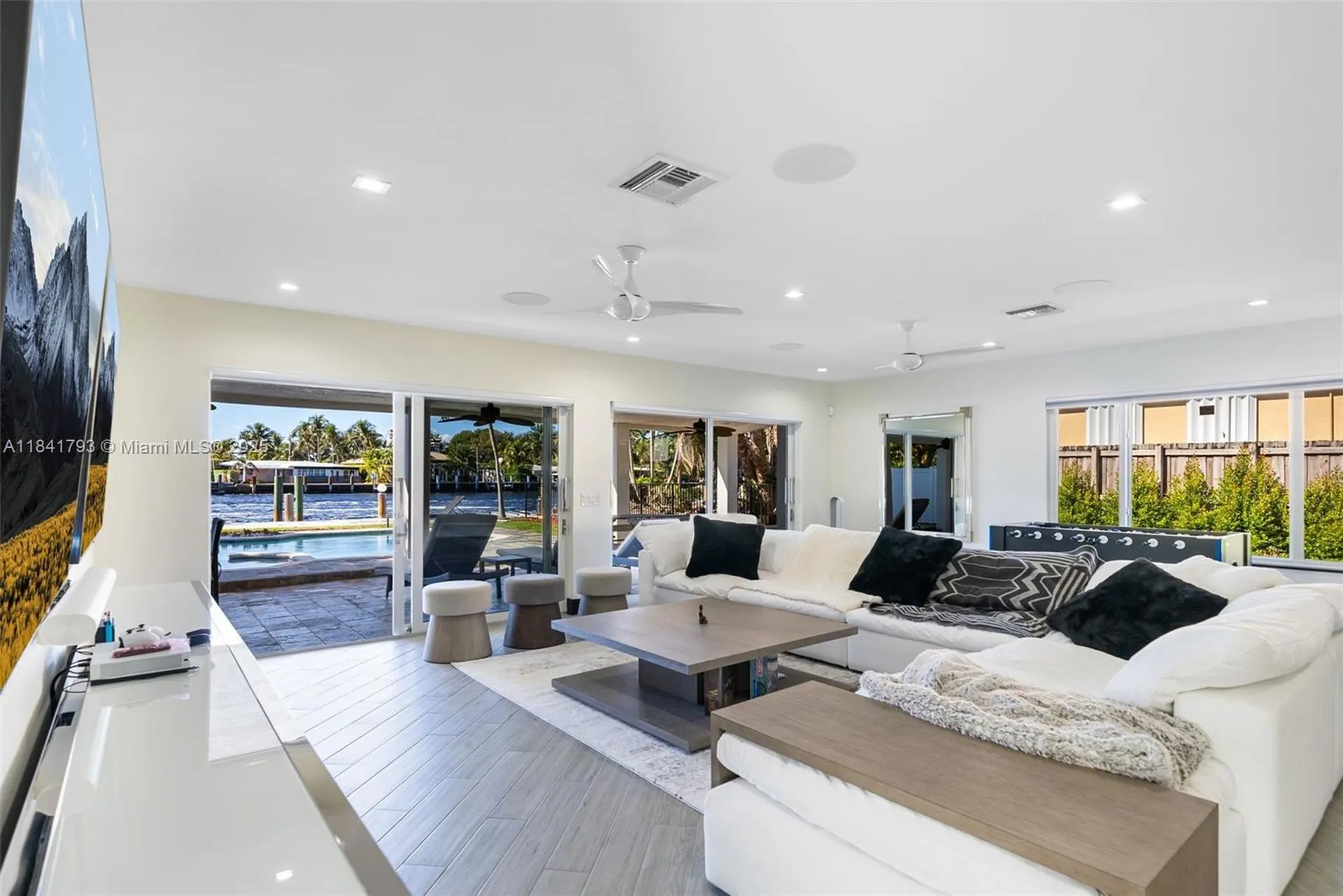 517 S Riverside Drive Pompano Beach FL 33062