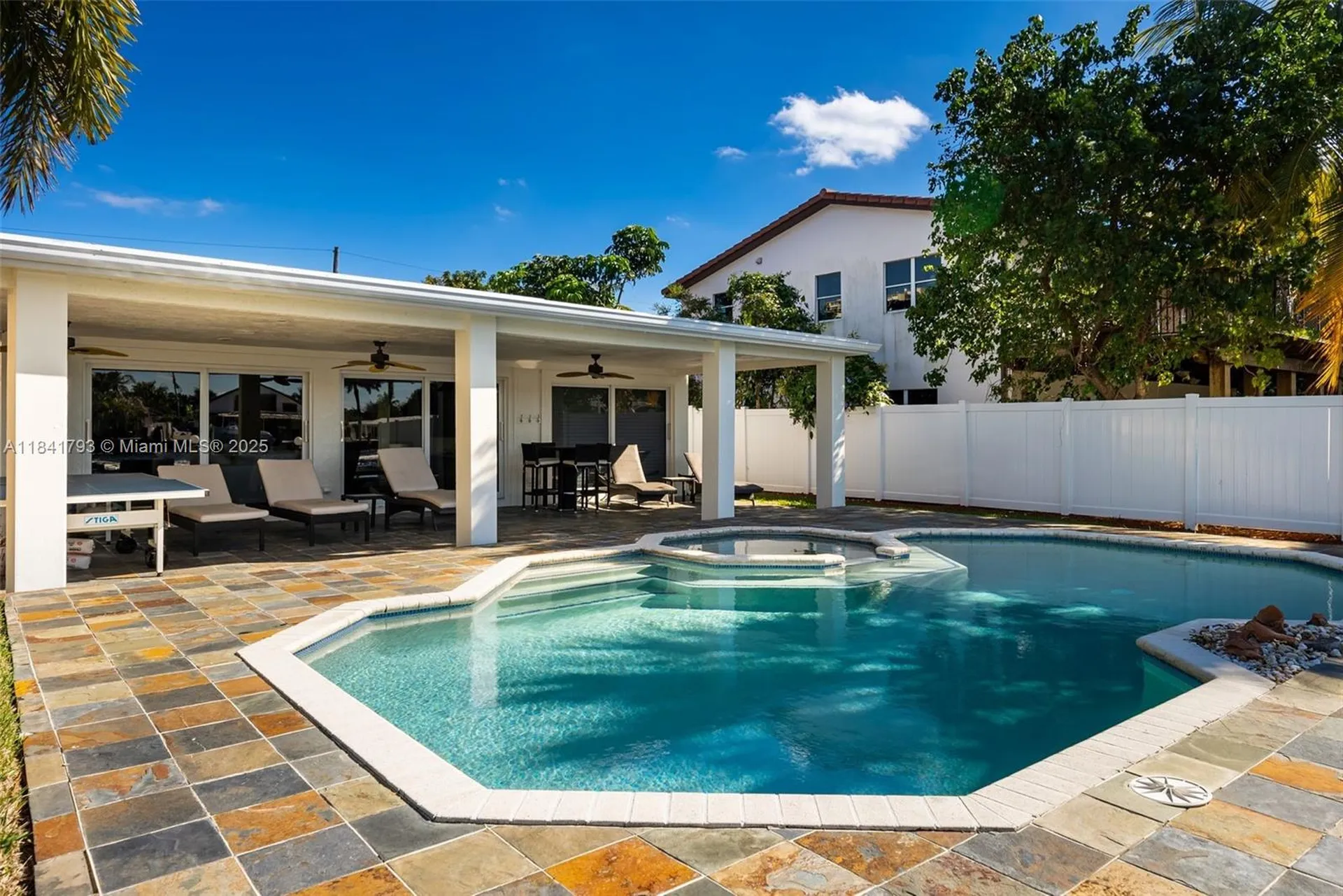 517 S Riverside Drive Pompano Beach FL 33062