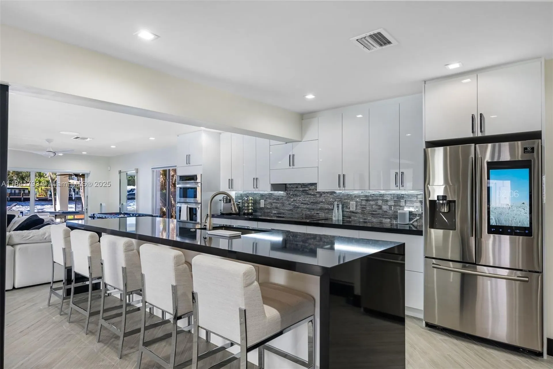 517 S Riverside Drive Pompano Beach FL 33062