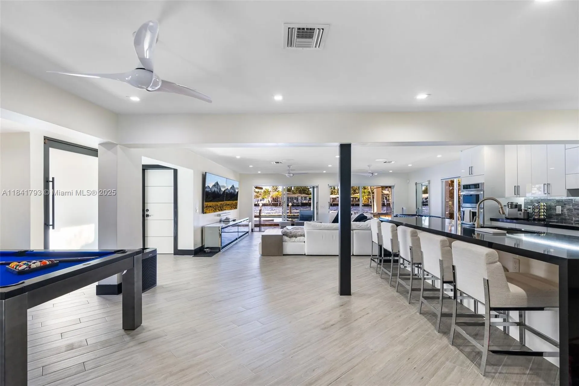 517 S Riverside Drive Pompano Beach FL 33062