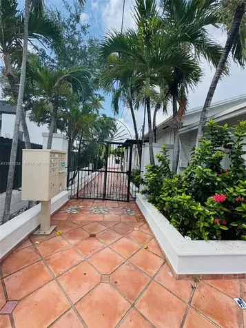 1238 SW 4th Street Miami FL 33135