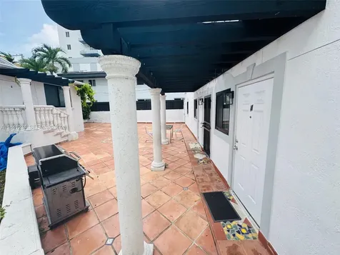 1238 SW 4th Street Miami FL 33135