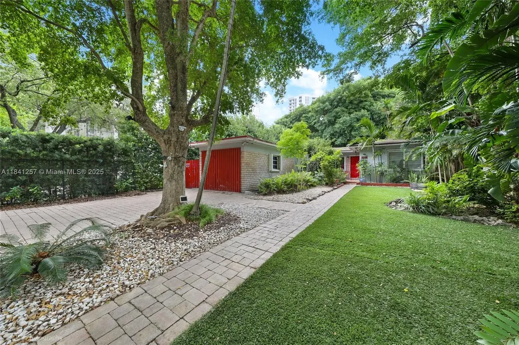 1615 S Miami Avenue Miami FL 33129