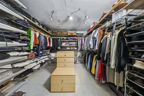 1615 S Miami Avenue Miami FL 33129