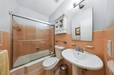 1615 S Miami Avenue Miami FL 33129