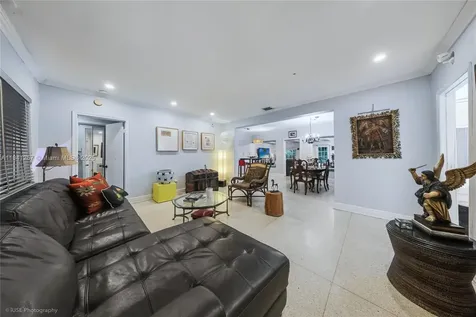 1615 S Miami Avenue Miami FL 33129