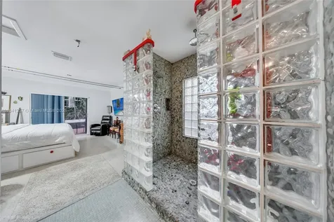1615 S Miami Avenue Miami FL 33129
