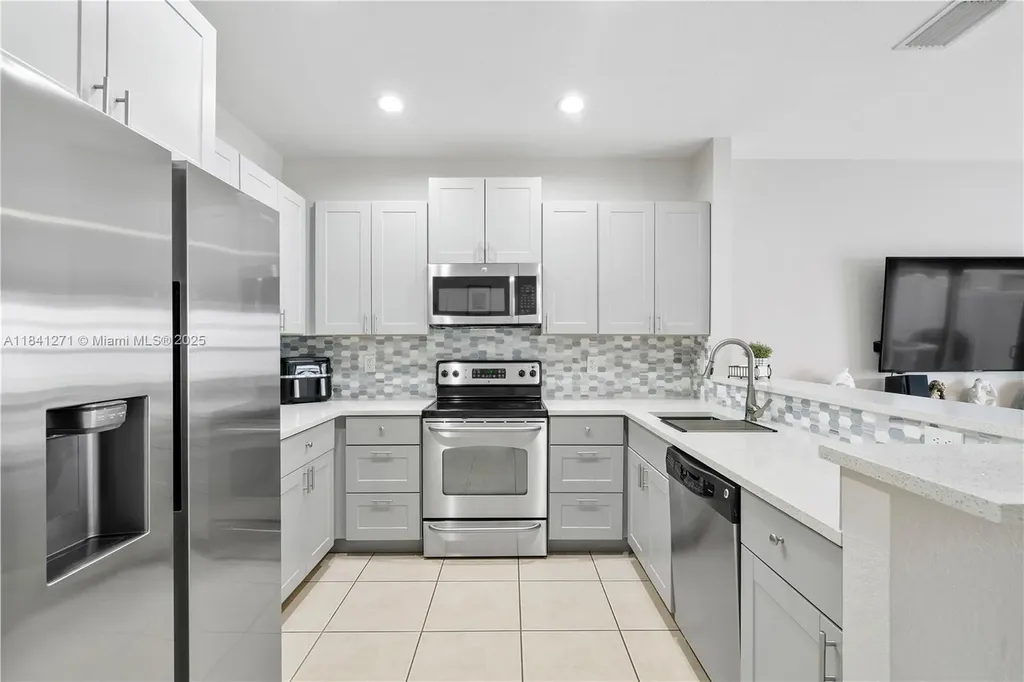 2979 NW 30th Place Oakland Park FL 33311