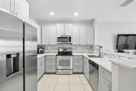 2979 NW 30th Place Oakland Park FL 33311