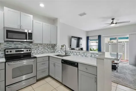 2979 NW 30th Place Oakland Park FL 33311
