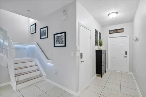 2979 NW 30th Place Oakland Park FL 33311