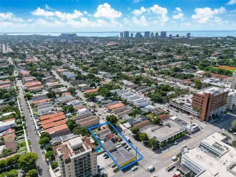 2537 SW 37th Avenue Miami FL 33133