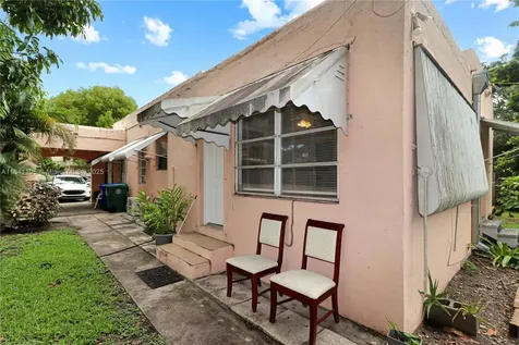 2730 NW 6th Street Miami FL 33125