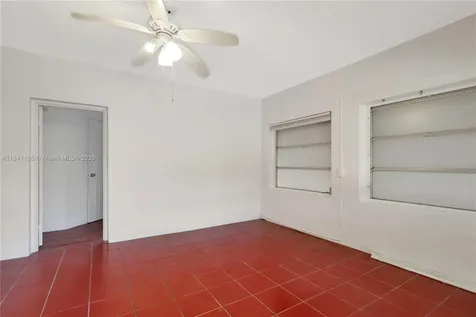 2730 NW 6th Street Miami FL 33125