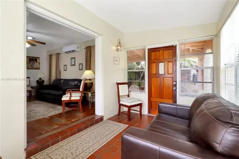 2730 NW 6th Street Miami FL 33125
