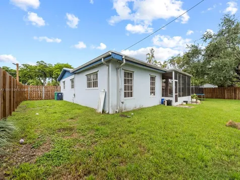19711 Whispering Pines Road Cutler Bay FL 33157
