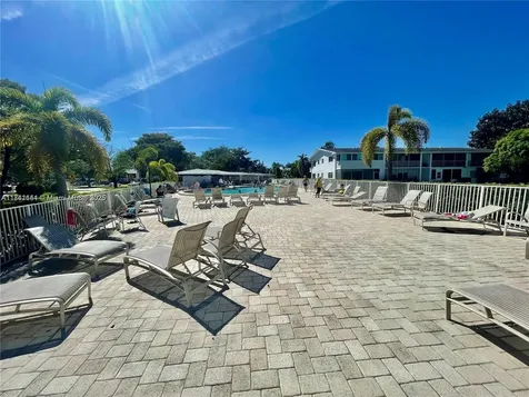 337 Durham J Deerfield Beach FL 33442