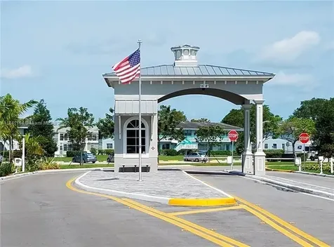 337 Durham J Deerfield Beach FL 33442
