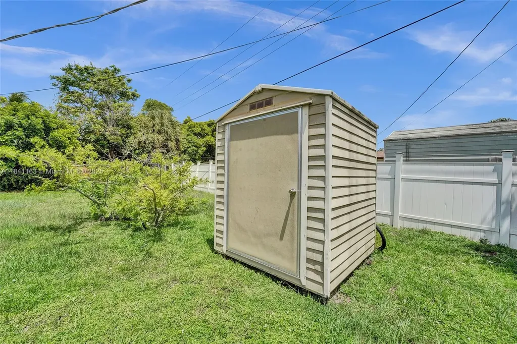 2751 NW 24th Court Fort Lauderdale FL 33311