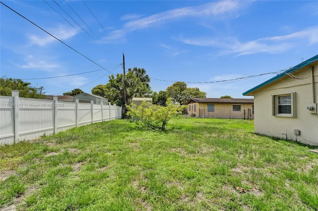 2751 NW 24th Court Fort Lauderdale FL 33311