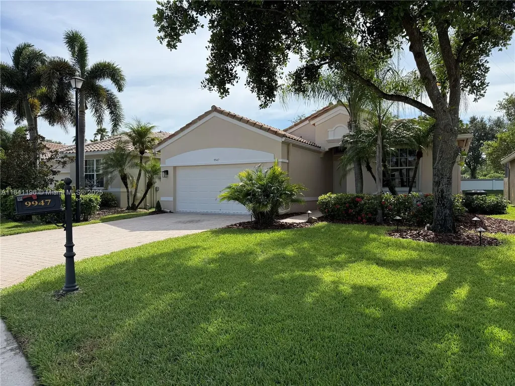 9947 Torino Drive Lake Worth FL 33467