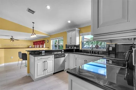 11331 NW 64th Terrace Doral FL 33178