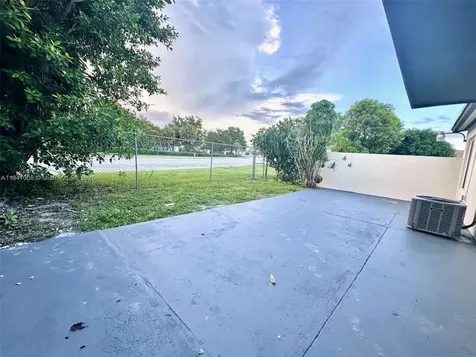 2869 NW 197th Terrace Miami Gardens FL 33056