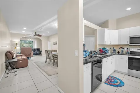 9567 N Crescent View Drive N Boynton Beach FL 33437