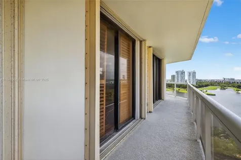 20185 E Country Club Drive Aventura FL 33180