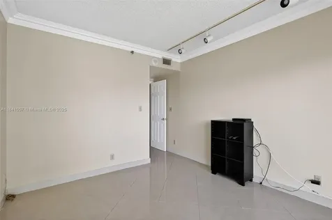 20185 E Country Club Drive Aventura FL 33180