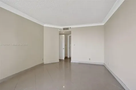 20185 E Country Club Drive Aventura FL 33180
