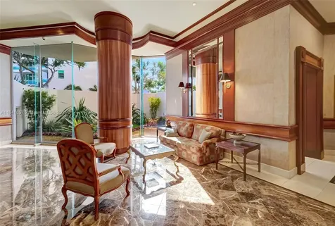 20185 E Country Club Drive Aventura FL 33180