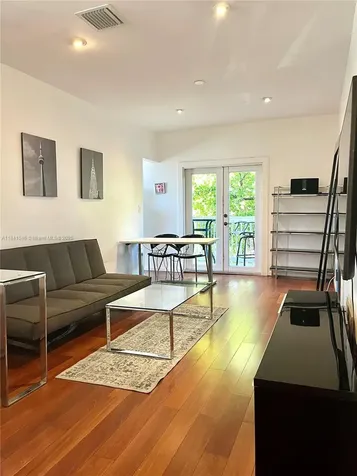 642 Michigan Avenue Miami Beach FL 33139