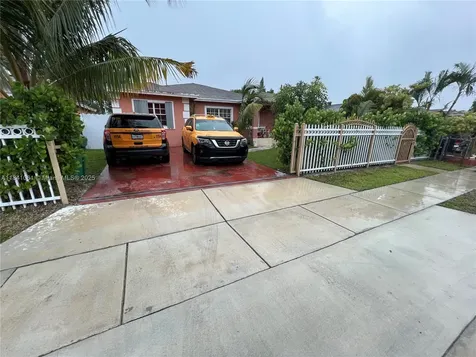 2241 NW 170th Street Miami Gardens FL 33056