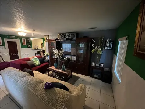 2241 NW 170th Street Miami Gardens FL 33056