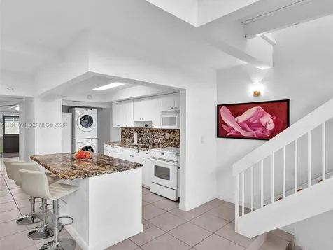 19200 NE 25th Avenue Miami FL 33180