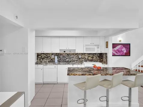 19200 NE 25th Avenue Miami FL 33180
