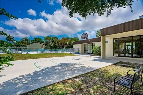 19200 NE 25th Avenue Miami FL 33180