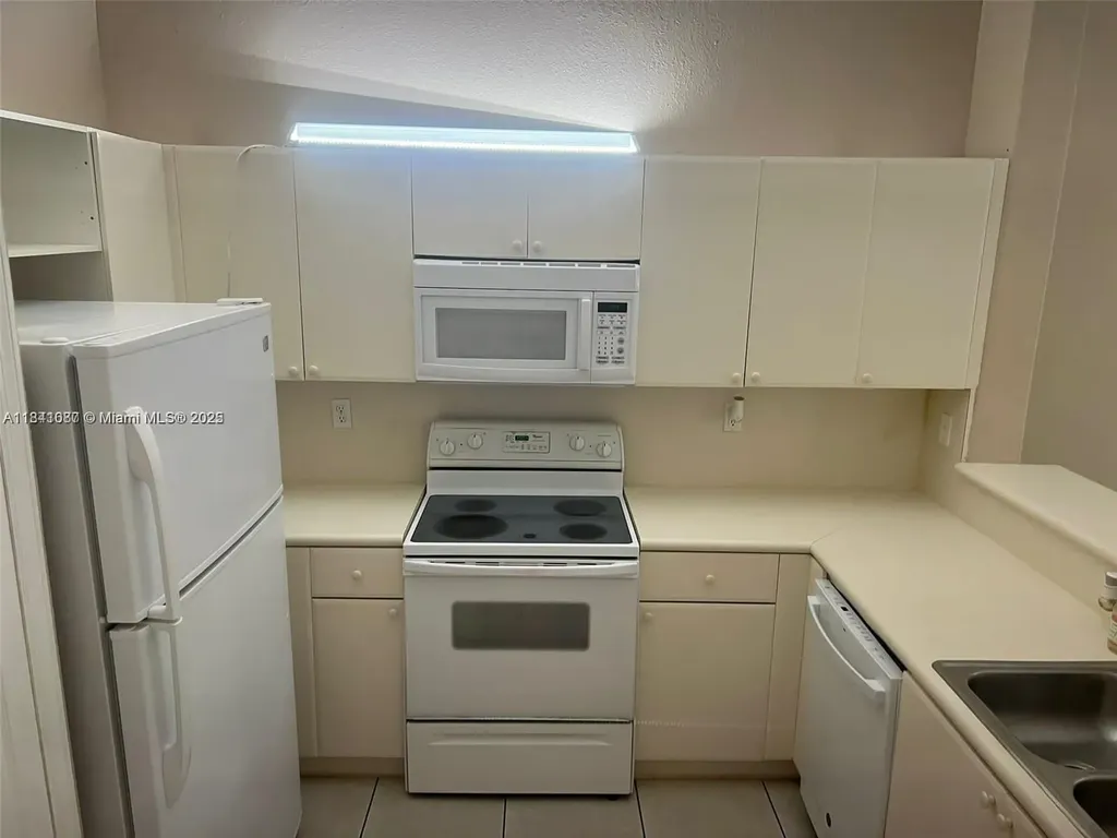 1666 SE 27th Court Homestead FL 33035