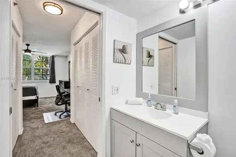 19701 E Country Club Drive Aventura FL 33180