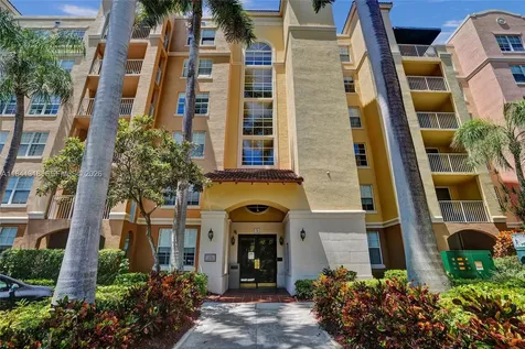 19701 E Country Club Drive Aventura FL 33180