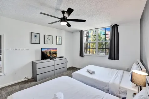 19701 E Country Club Drive Aventura FL 33180