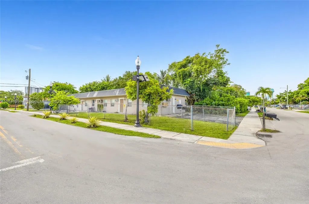 848 NW 2nd Avenue Fort Lauderdale FL 33311