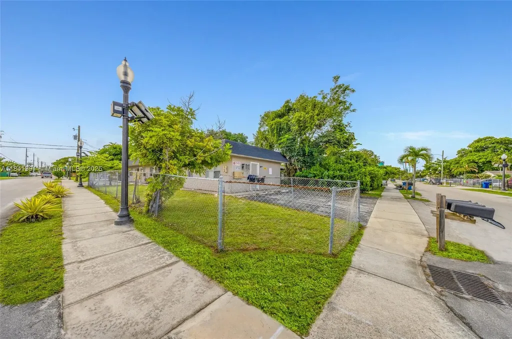 848 NW 2nd Avenue Fort Lauderdale FL 33311