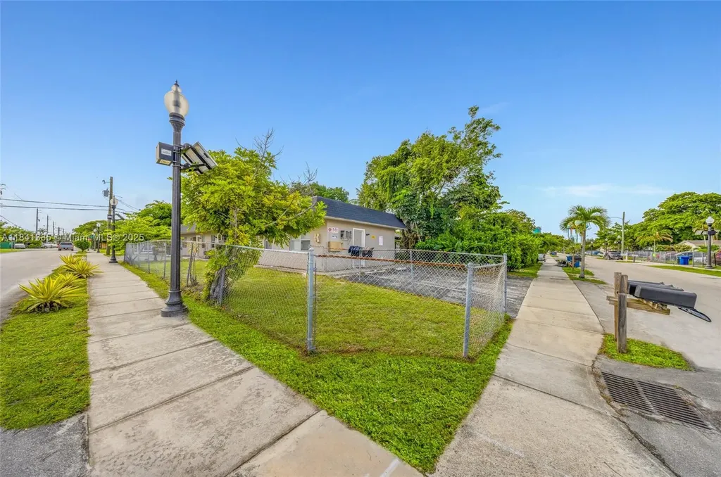 848 NW 2nd Avenue Fort Lauderdale FL 33311
