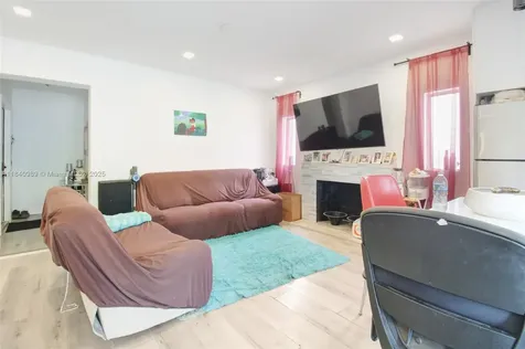 1745 NW 49th Street Miami FL 33142